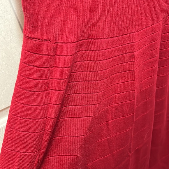 Torrid new women’s 3x knit dress, short sleeve raspberry red. - Picture 4 of 4